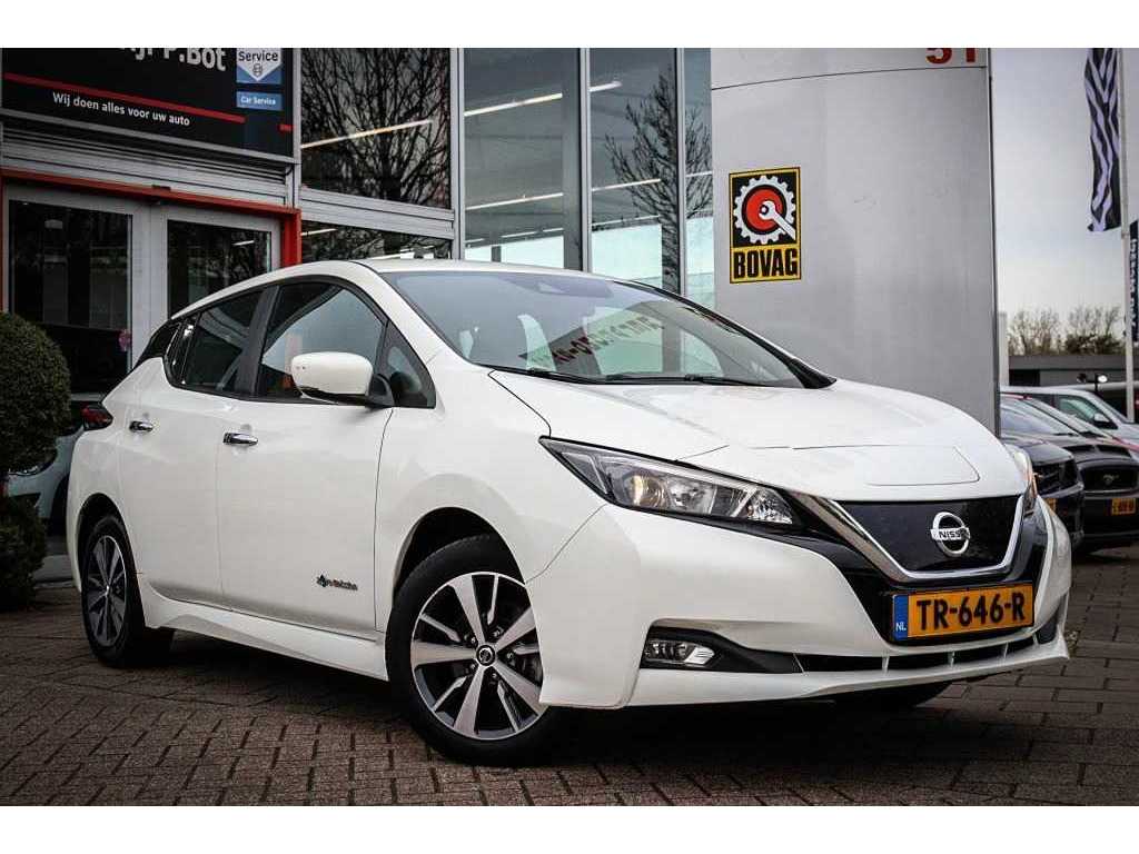 Nissan leaf deals acenta 40kwh