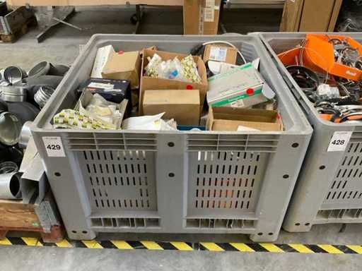 Batch of sanitary parts