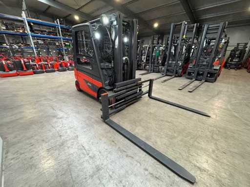 Servizio 2018 + UVV 02/2027 Linde E25L EVO 2.500kg 3.+4. Valvola 170cm Regolatore della forcella Triplex 476m Carrello elevatore elettrico 10.829 ore