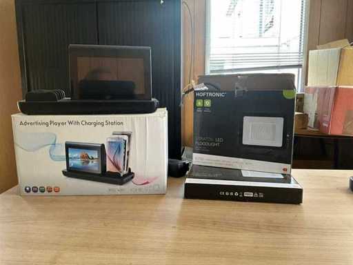 Charging station and 2x Hoftronic LED lamp