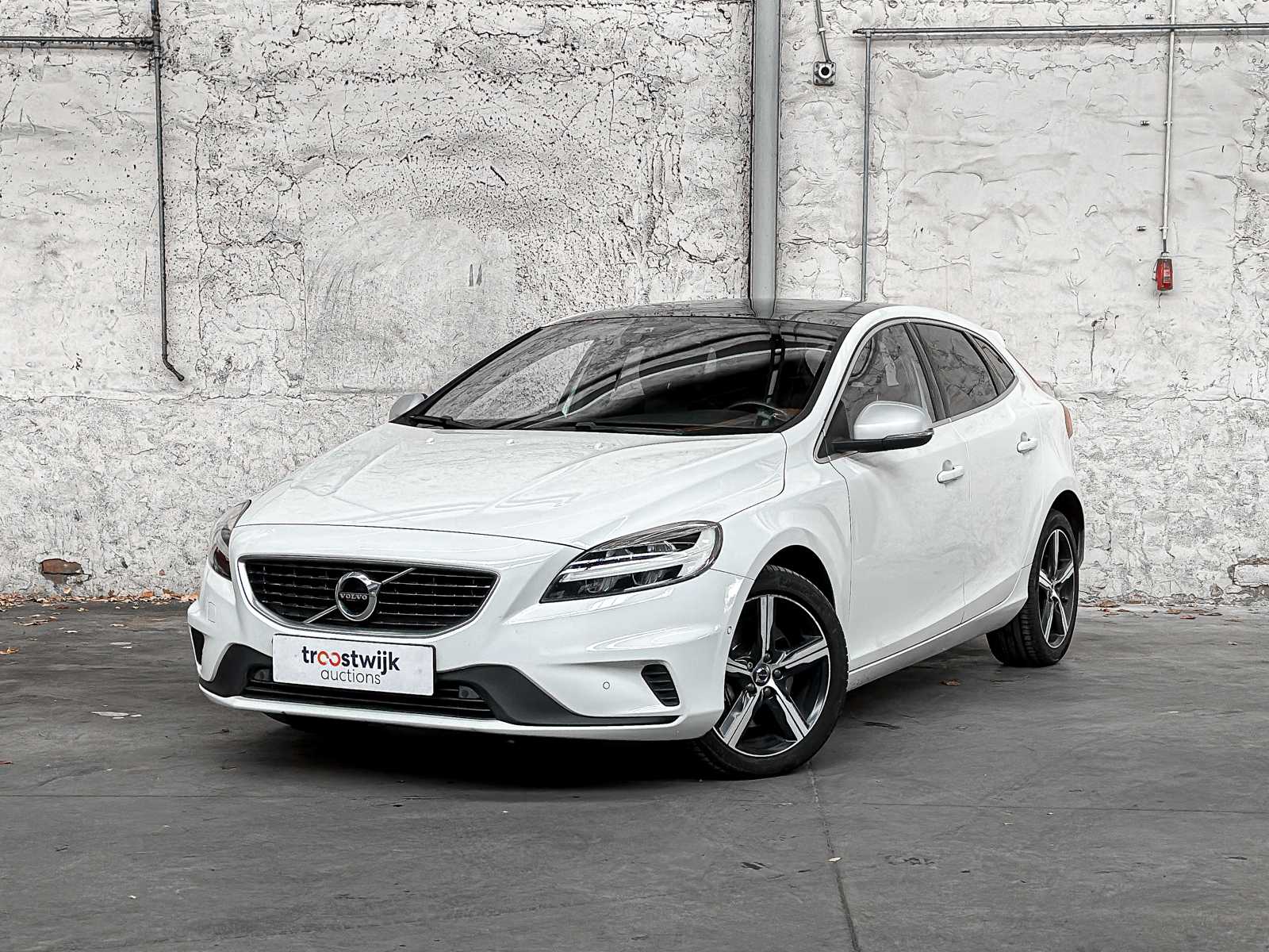 Volvo V40 1.5 T3 Polar+ Sport 152PK 2019, G-819-BH
