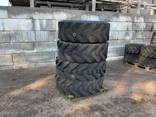 4X Alliance Tough-Trac 400/80 R24 Band, wiel en velg