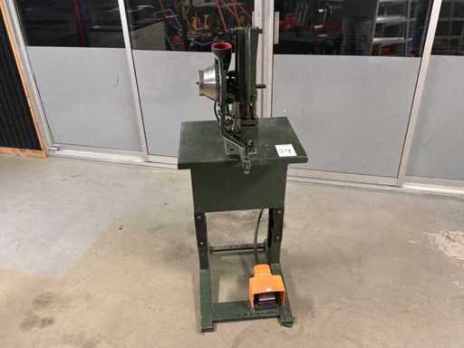 SPS Pneumatic Assembly Riveting Machine