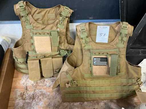 US Army vest (2x)