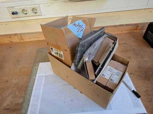 Scatola con vari filtri dell'aria + coperture