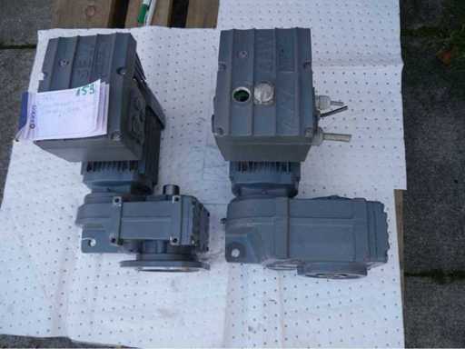 SEW-Eurodrive - FHF27 - Moteur à engrenages avec commande, voir photos (2x)