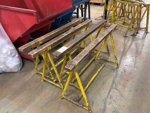 Metal/wood trestles (4x)