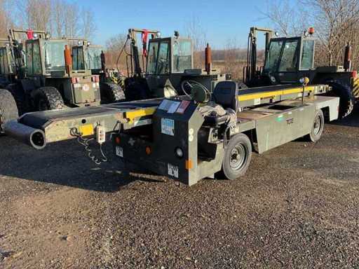 TUG 660 13 4 Tow tractor aircraft loader