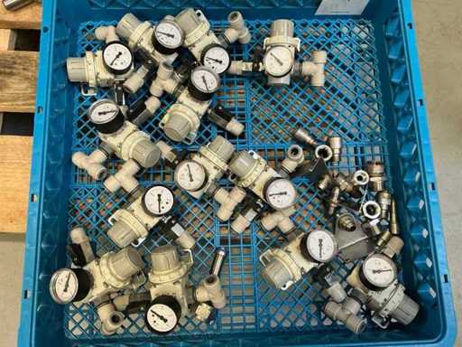 SMC AR20-F02-1-A Pressure Reducing Valve (12x)