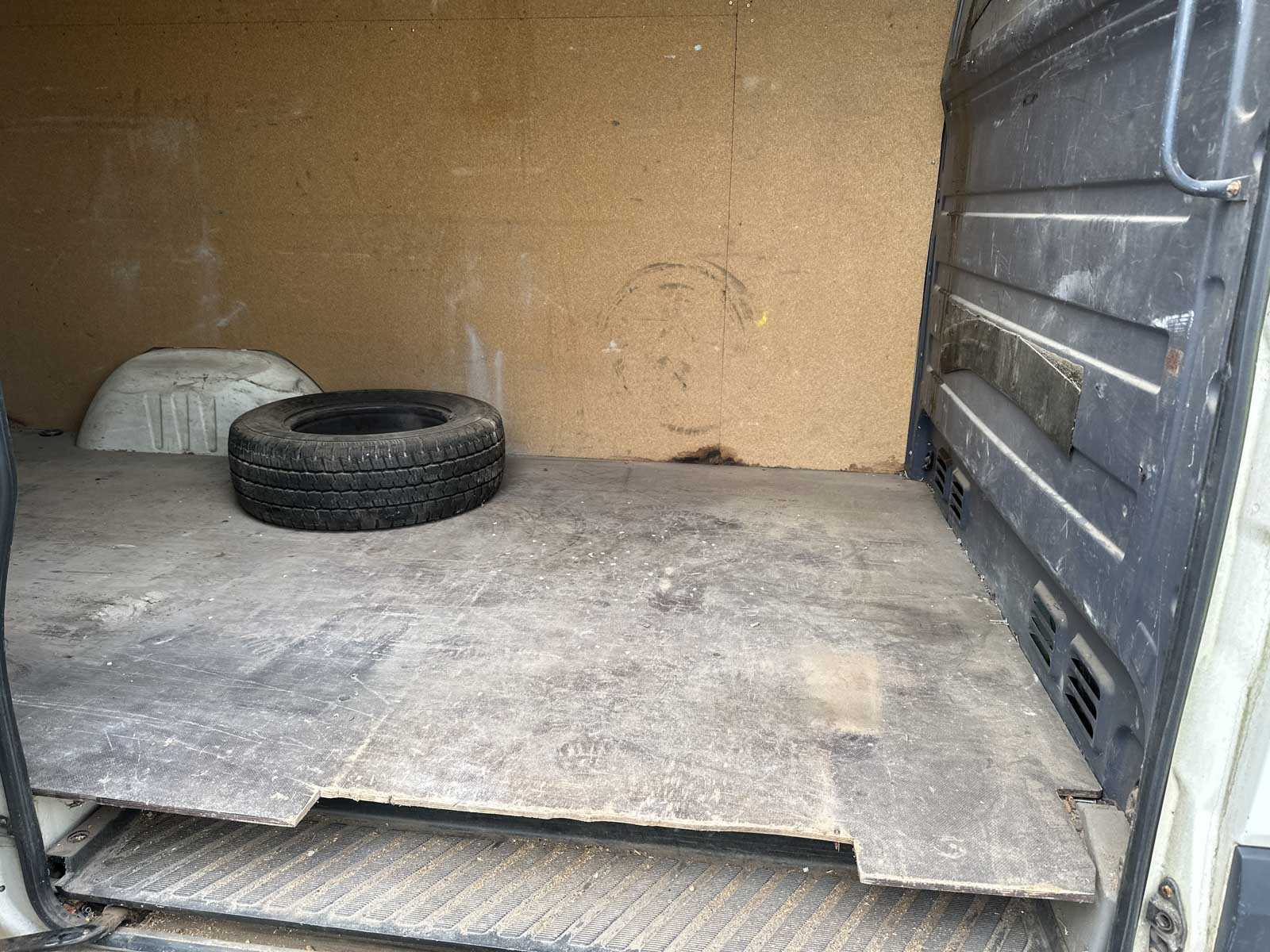 Volkswagen Crafter 35 2.5 TDI L2H1 DC 109pk 2008 (Origineel-NL), 62-VPJ-5