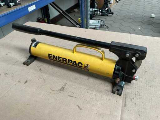 Pompă hidraulică manuală Enerpac