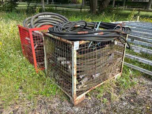 Batch of hydraulic hoses