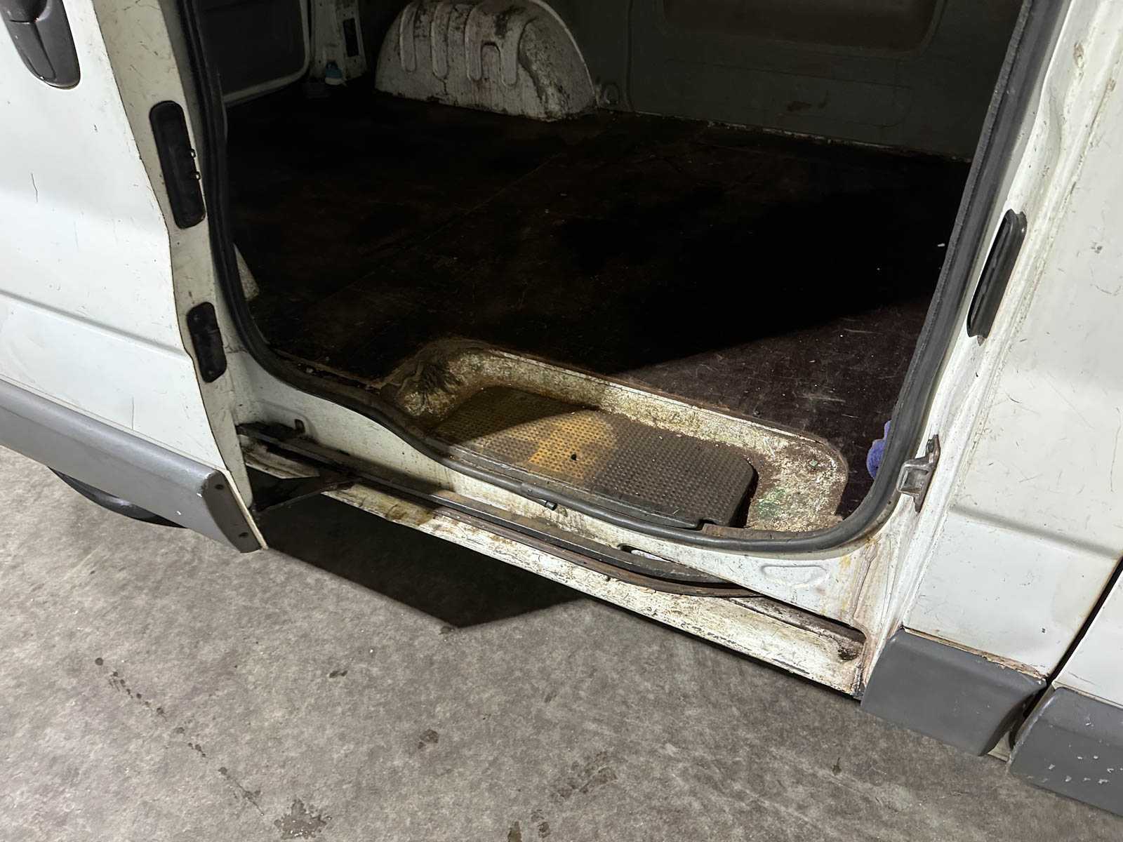 Renault Trafic 2.0 dCi T27 L1H1 Eco Black Edition 89pk 2014 (Origineel-NL), VJ-606-F