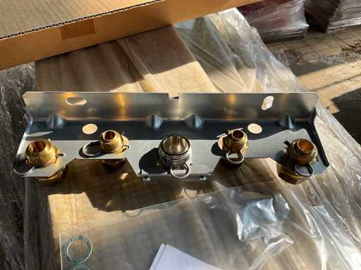 Nefit 38700 Kit de montage pour cadre 124/122 (66x)