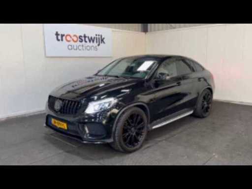 ea3e6e79-0bfa-443d-b18a-2b8440e72223.mp4