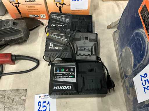 Înc?rc?tor de baterii (3x)