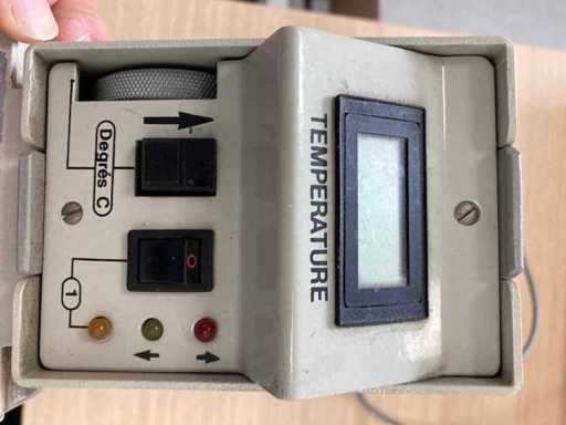 WATERS - Controllore di temperatura