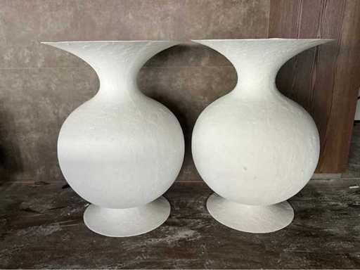 Vases en plastique (2x)