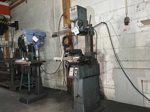 Eine 2508 U Fräs-/Bohrmaschine