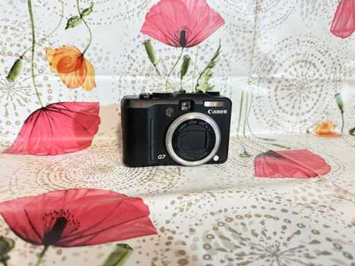 Camera Canon PowerShot G7 10.0 MP Digital Camera - Black