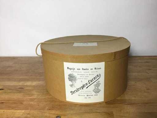 Antykwariczny Kapelusz firmy Verstreyden-Laeneng