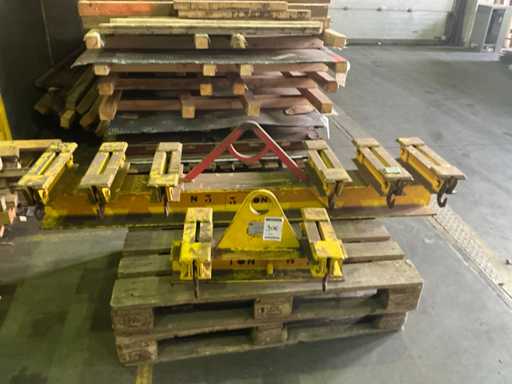 Various lifting beams (2x)