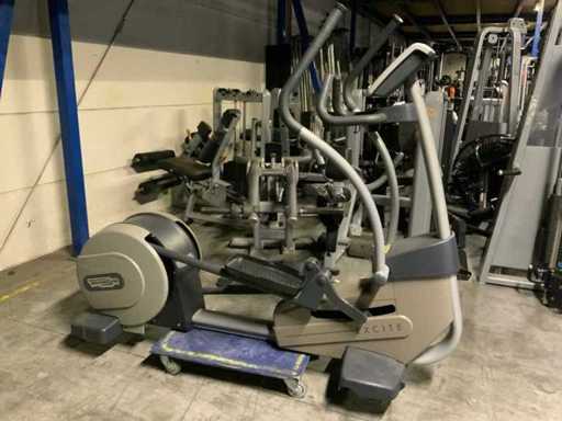 Technogym excite synchro 500 elliptique elliptique à entraînement