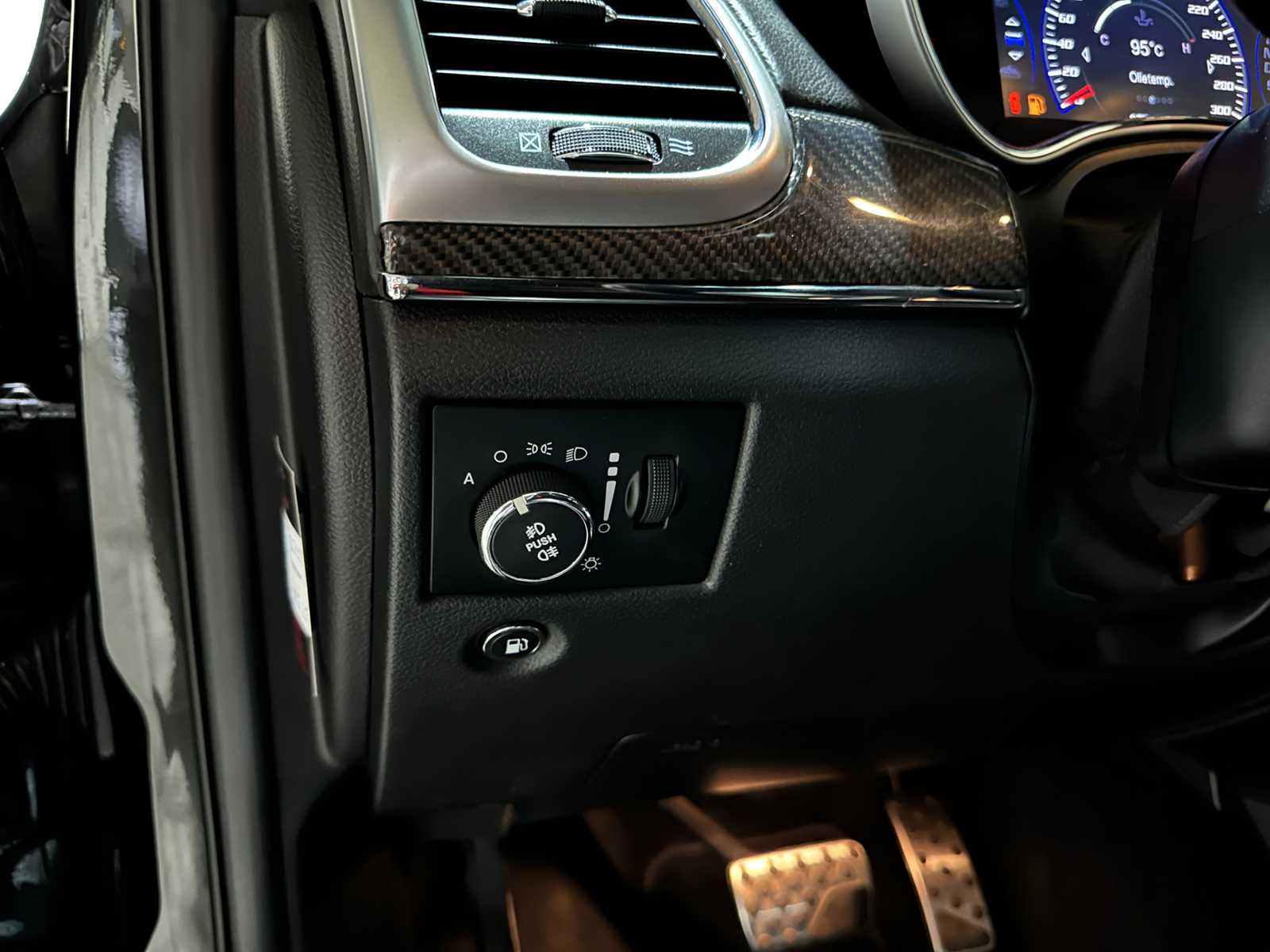 Jeep Grand Cherokee 6.4 V8 SRT8 468hp 2014, VH-541-B Commercial Vehicle