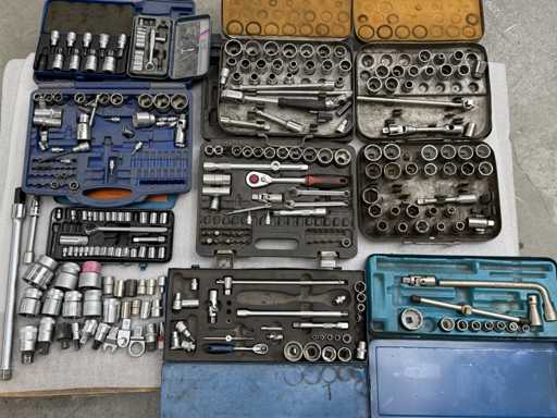   Beaucoup de boîte à cliquet