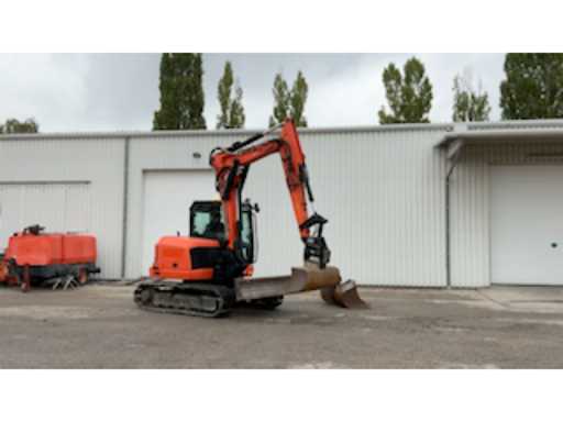 581ef859-878e-4c36-a27c-cabb6d1cc8b9.mp4