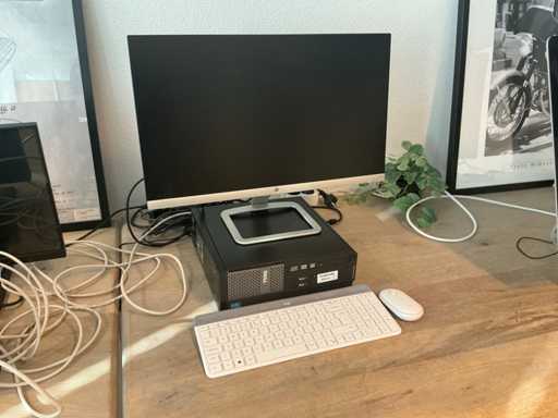 Komputer stacjonarny — Dell Inc. — OptiPlex 3020