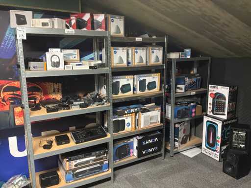 Son/lumière d’entrepôt de stock