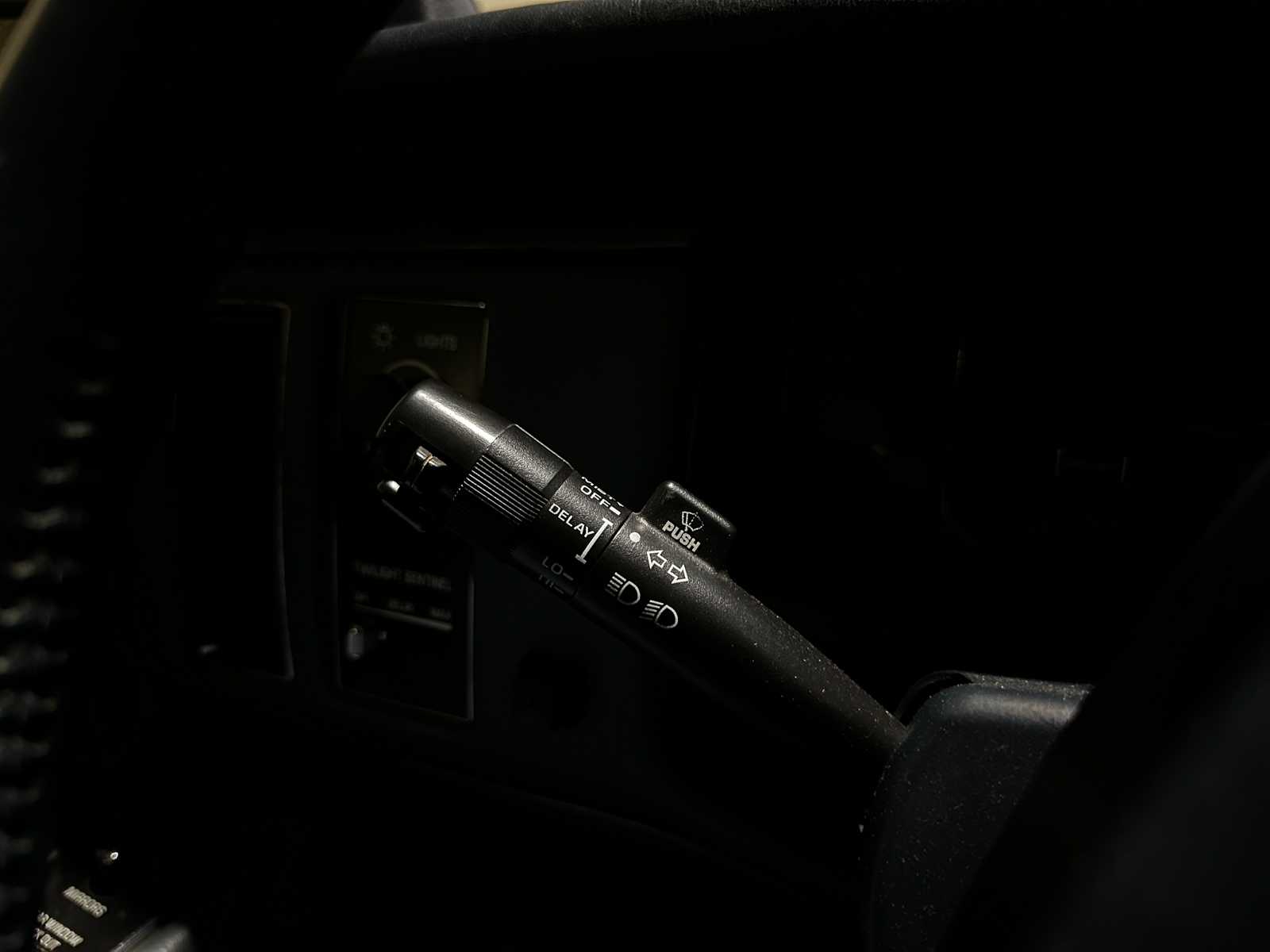 Cadillac Fleetwood Brougham 256pk 1995, G-578-KG