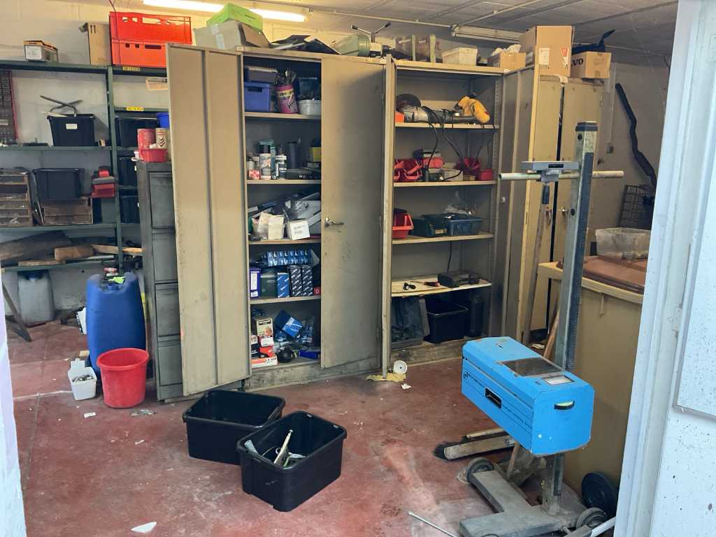 Contenu du garage de l’entrepôt