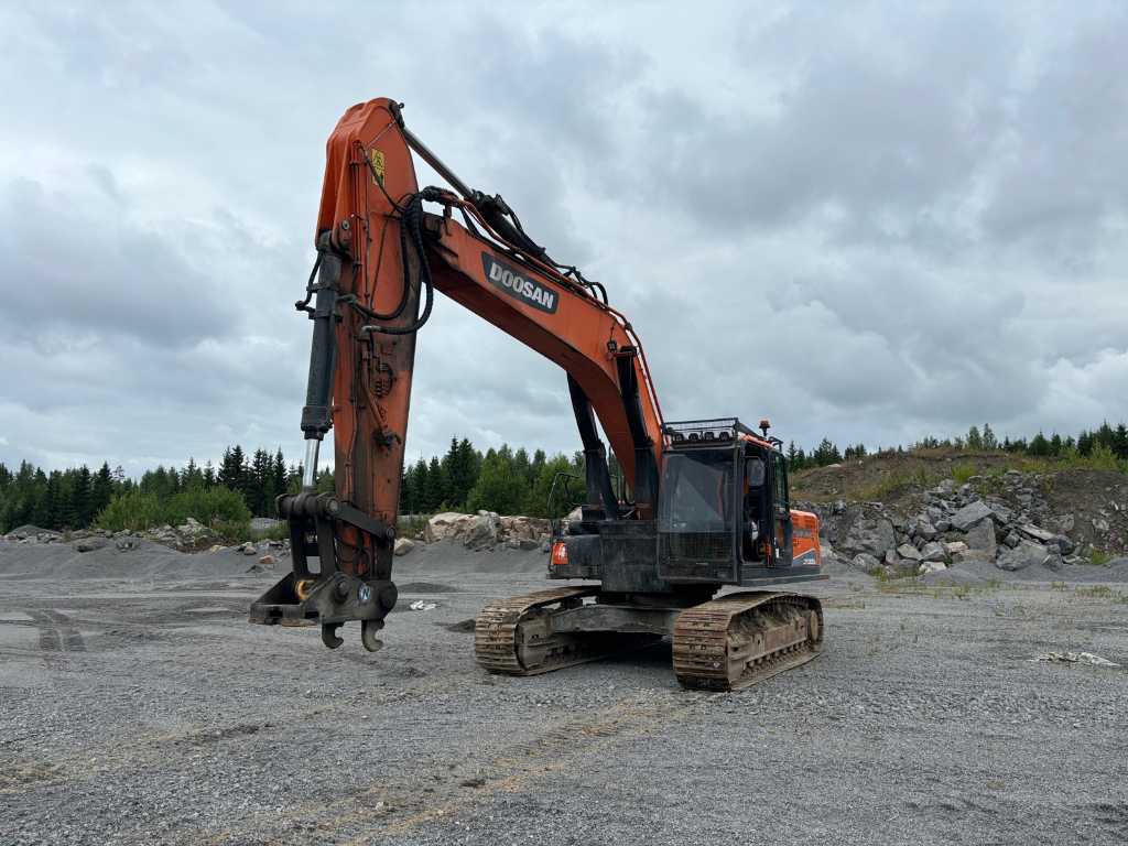 Bagger Doosan DX300LC-5