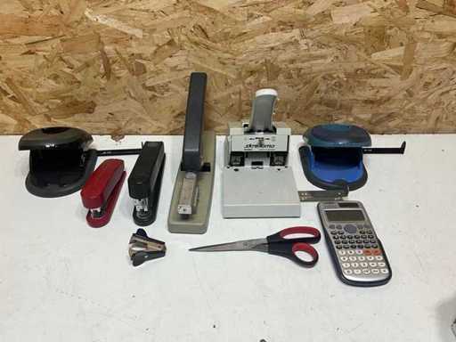 Vari accessori da scrivania (8x)