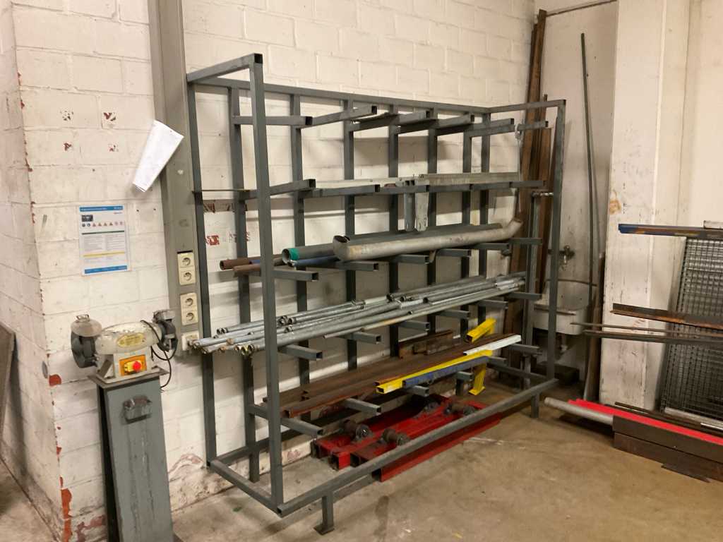 Cantilever rack with capacity (2x)