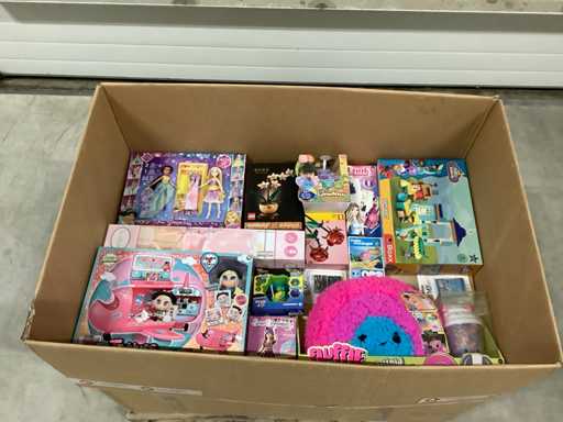 I giocattoli includono Lego, Star Wars e Pokémon