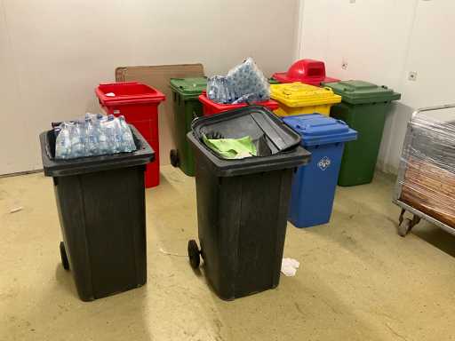 10 poubelles mobiles différentes
