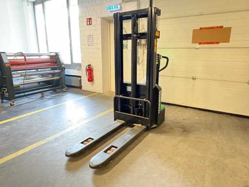 HANGCHA CDD15-A2MC2-ISZ Electric Stacker – Only 132 Operating Hours!