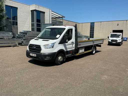 Véhicule commercial Ford Transit