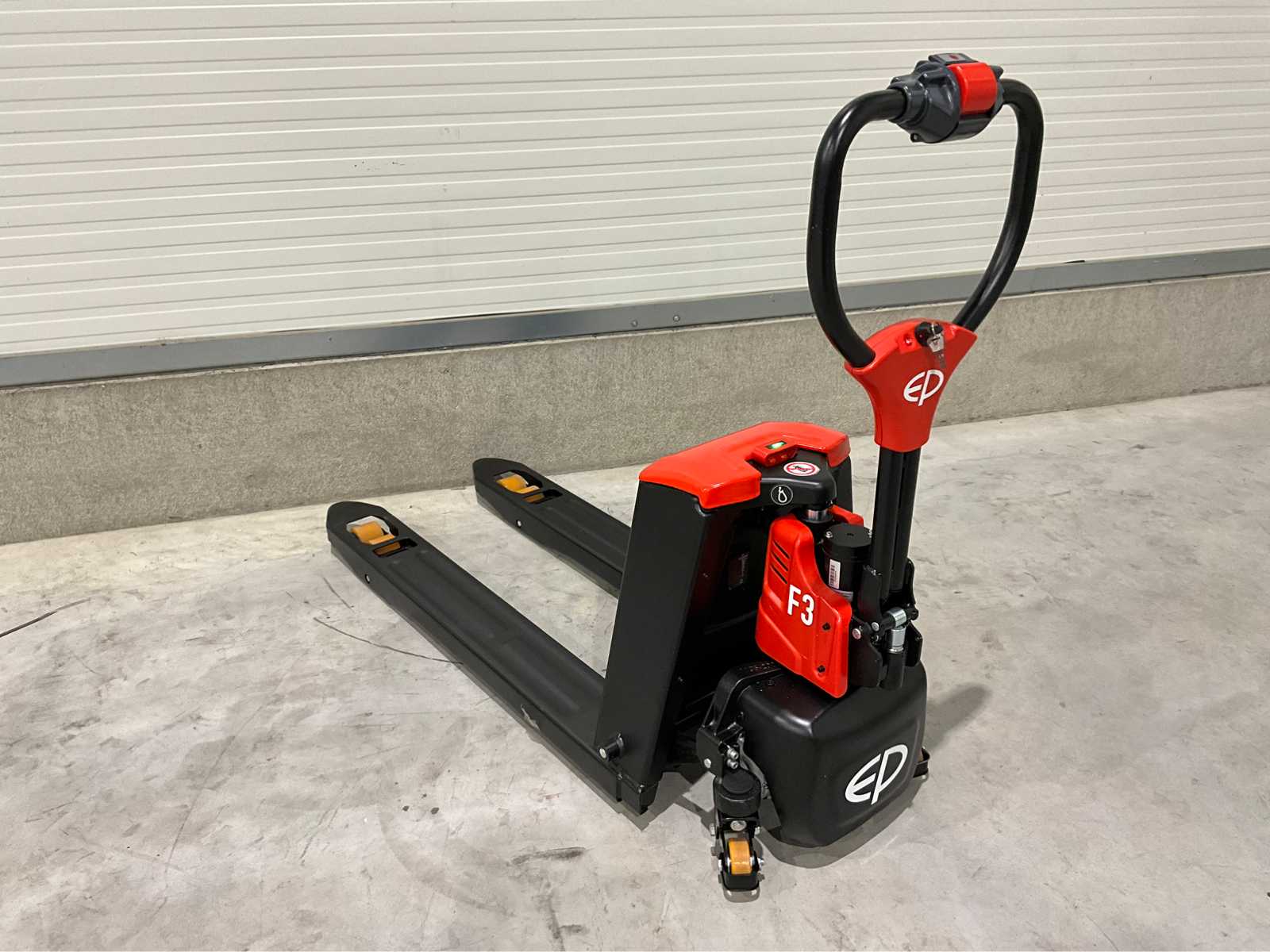 EP – 2026 – F3 + swivel wheels – Electric pallet truck
