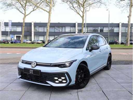 Volkswagen Golf GTE 1.5 eHybrid PHEV 272HP Automat 2025