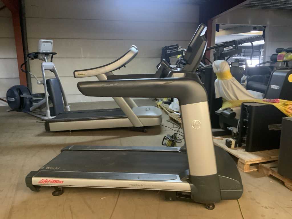 Life fitness 95t Inspire Treadmill Treadmill