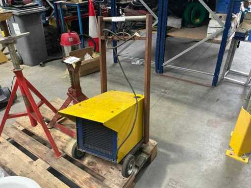 Mobile compressed air refrigerant dryer