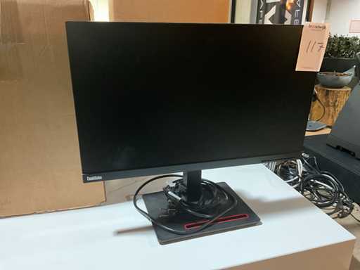Monitorul Lenovo Thinkvision