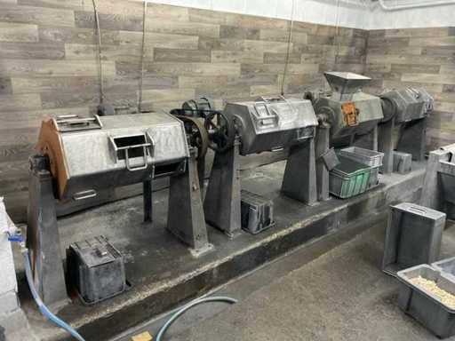 Schüttelfässer (4x)