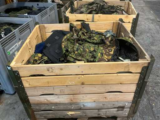 Various NL Army Clothing