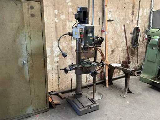 Mașină de găurit pe coloană IMM RF-4002F