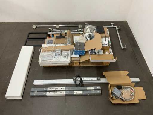 Gruppo di sanitari: Grohe, Geberit, Osram, Viega 